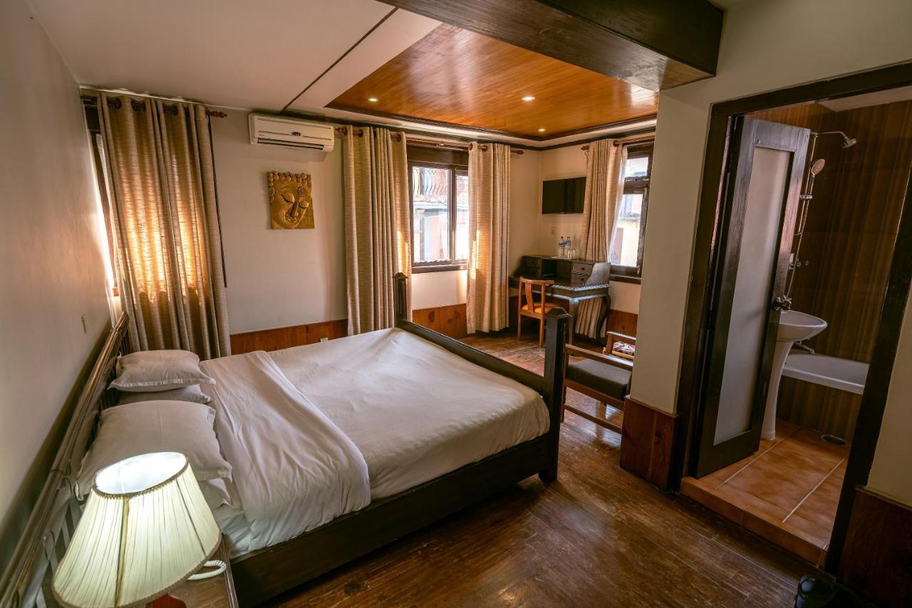 Hotel Ganesh Himal Kathmandu Buitenkant foto