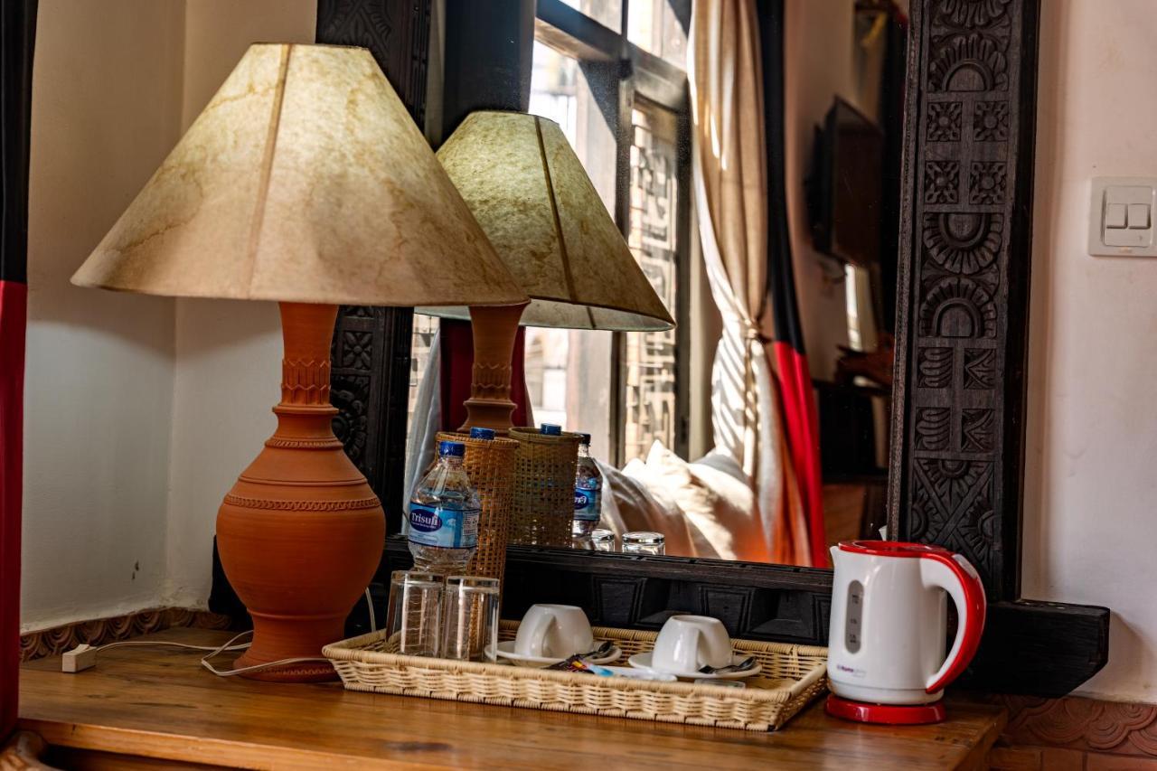 Hotel Ganesh Himal Kathmandu Buitenkant foto