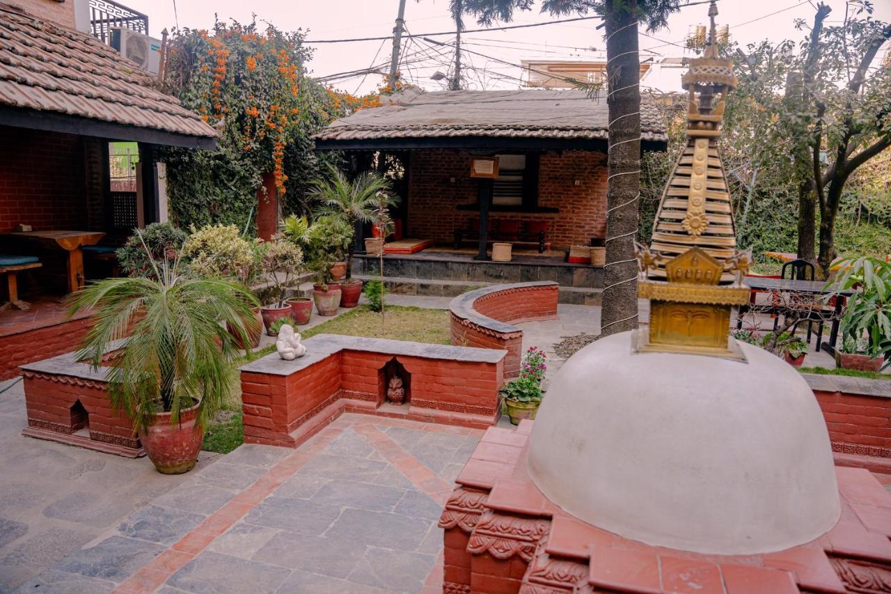 Hotel Ganesh Himal Kathmandu Buitenkant foto
