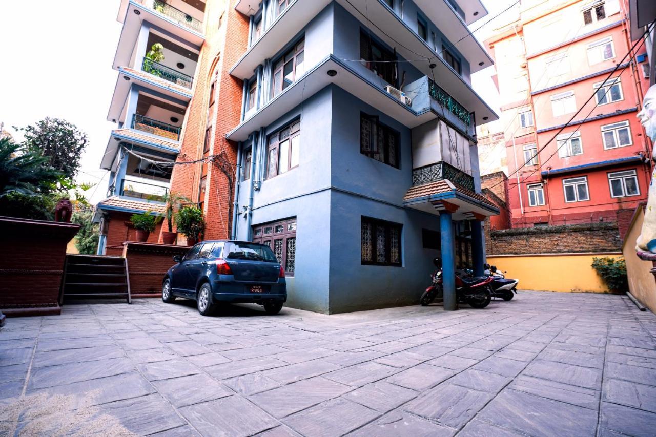 Hotel Ganesh Himal Kathmandu Buitenkant foto