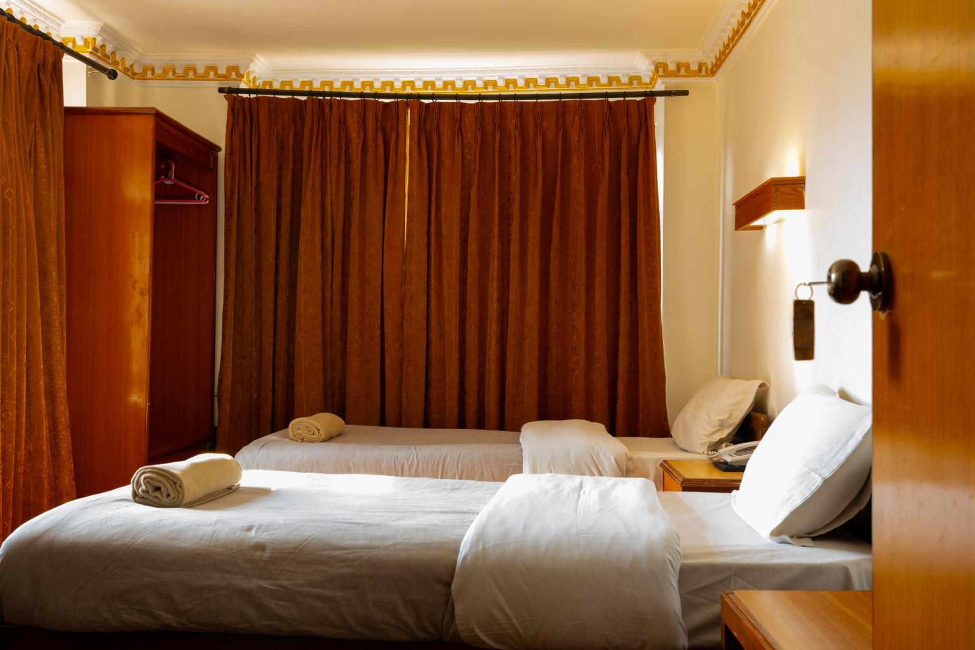 Hotel Ganesh Himal Kathmandu Buitenkant foto