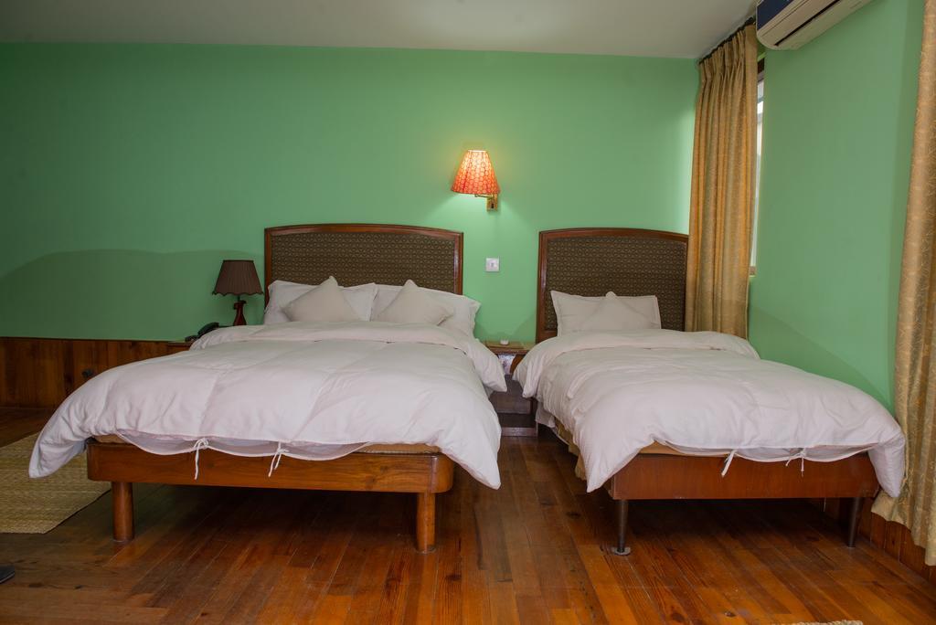 Hotel Ganesh Himal Kathmandu Buitenkant foto