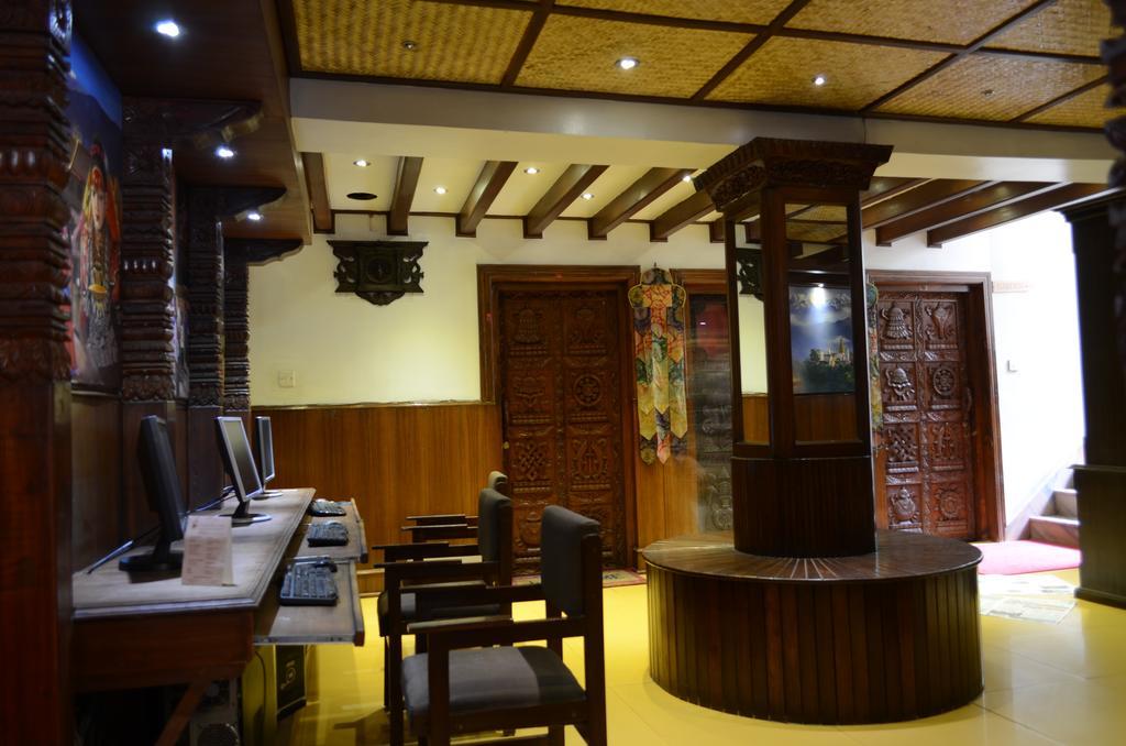 Hotel Ganesh Himal Kathmandu Buitenkant foto