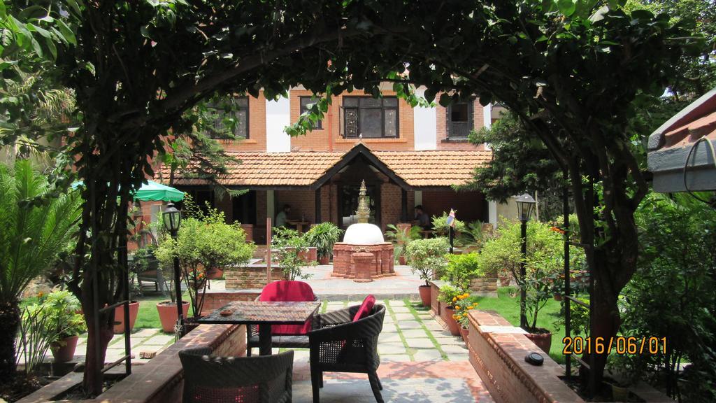 Hotel Ganesh Himal Kathmandu Buitenkant foto