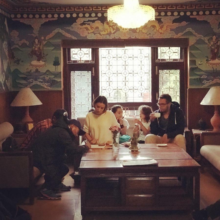 Hotel Ganesh Himal Kathmandu Buitenkant foto
